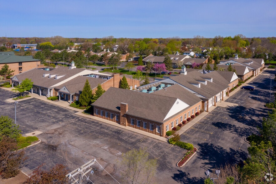 More Photos Of 29140 Buckingham St, Livonia Unknown For Lease