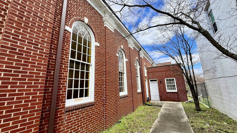 More Photos Of 911 Falls Rd, Rocky Mount Religious Facility For Sale