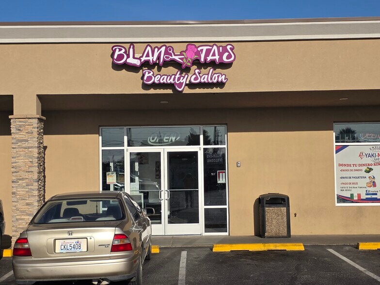 More Photos Of 1412-1430 S 3rd Ave, Yakima Storefront For Lease