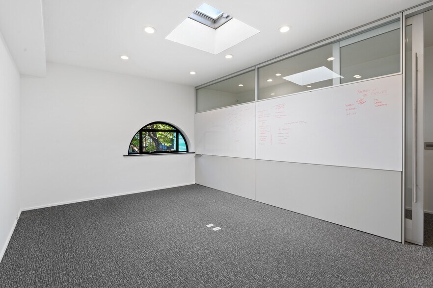 More Photos Of 123 S Park St, San Francisco Office For Lease