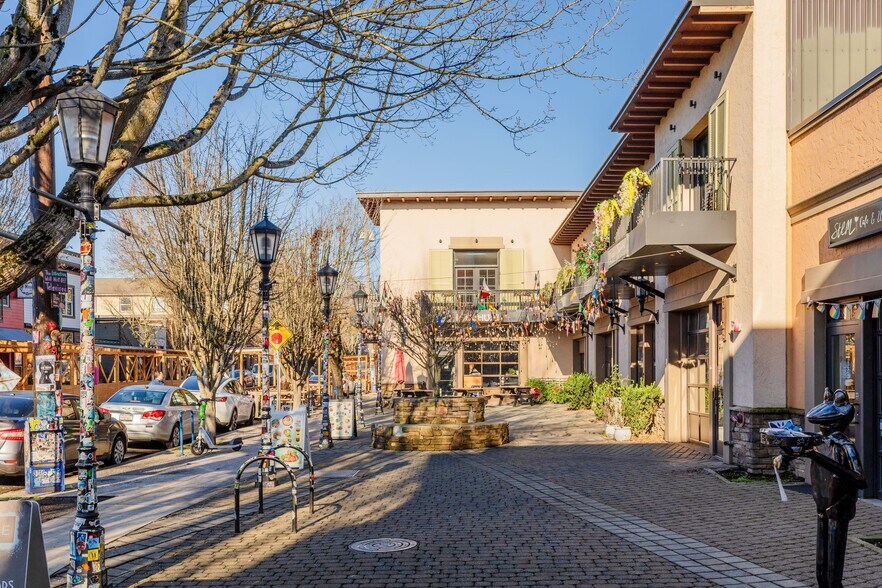 More Photos Of 3900 N Mississippi Ave, Portland Storefront Retail Office For Sale