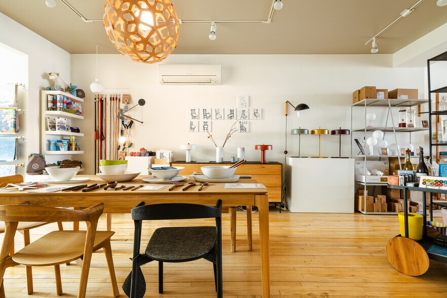 More Photos Of 705 Warren St, Hudson Storefront Retail Residential For Sale