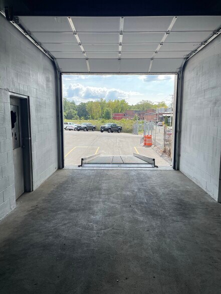 More Photos Of 180 Mill St, Cranston Distribution For Lease