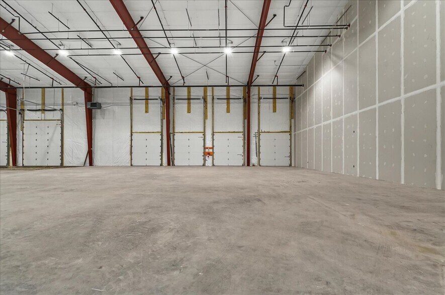 More Photos Of 25 Wood Road, Round Lake Distribution For Lease