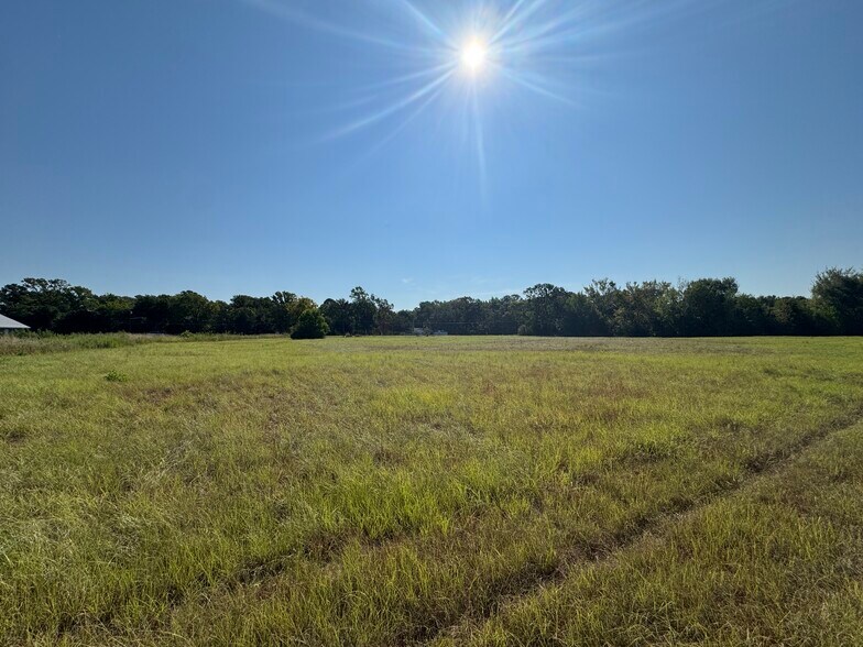 More Photos Of 627 N Hwy 287, Elkhart Land For Sale
