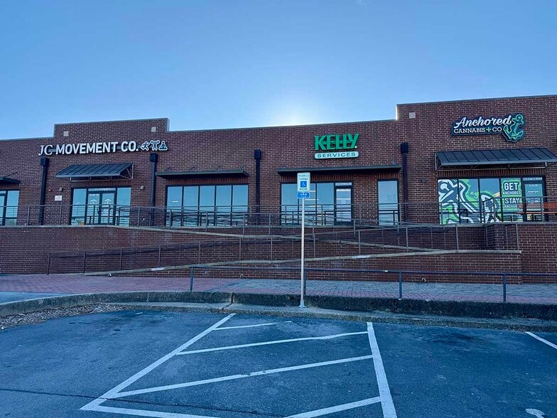 Primary Photo Of 109-113 Cherry St, Johnson City Storefront For Lease