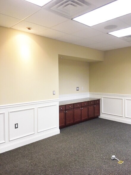 More Photos Of 34 Manchester Ave, Forked River Medical For Lease