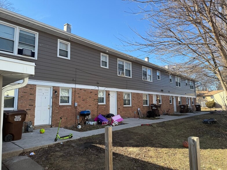 More Photos Of 3420 Harrison Ave, Rockford Multifamily For Sale