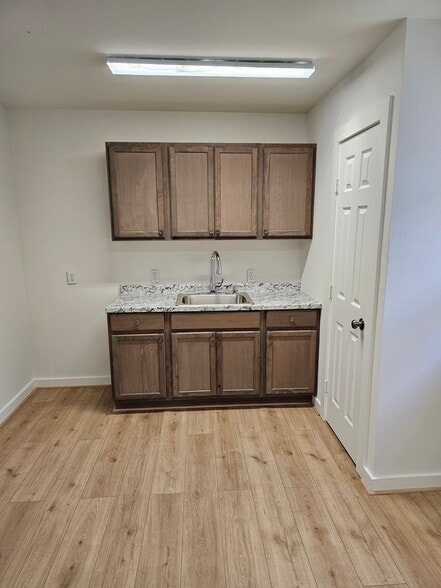 More Photos Of 1301 Avenue H, Freeport Medical For Sale