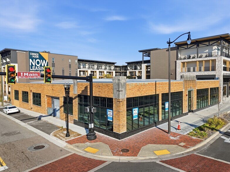 Primary Photo Of 1100 N Main St, Jacksonville Freestanding For Lease