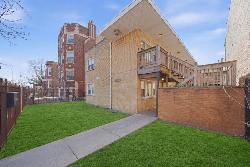 Primary Photo Of 2045 W Garfield Blvd, Chicago Apartments For Sale