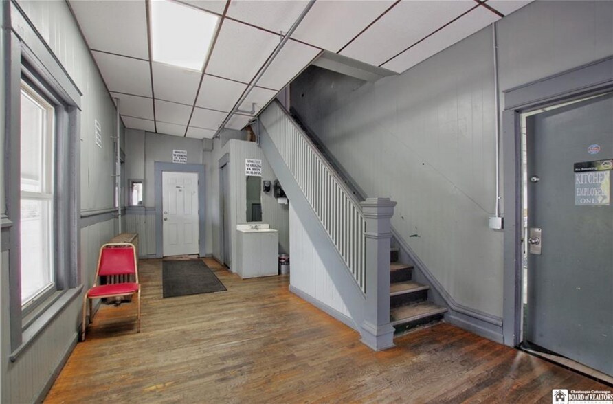 More Photos Of 1414 E 2nd St, Jamestown Flex For Sale