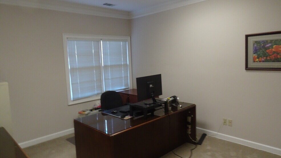 500 Sun Valley Dr, Roswell, GA 30076 Office For Lease