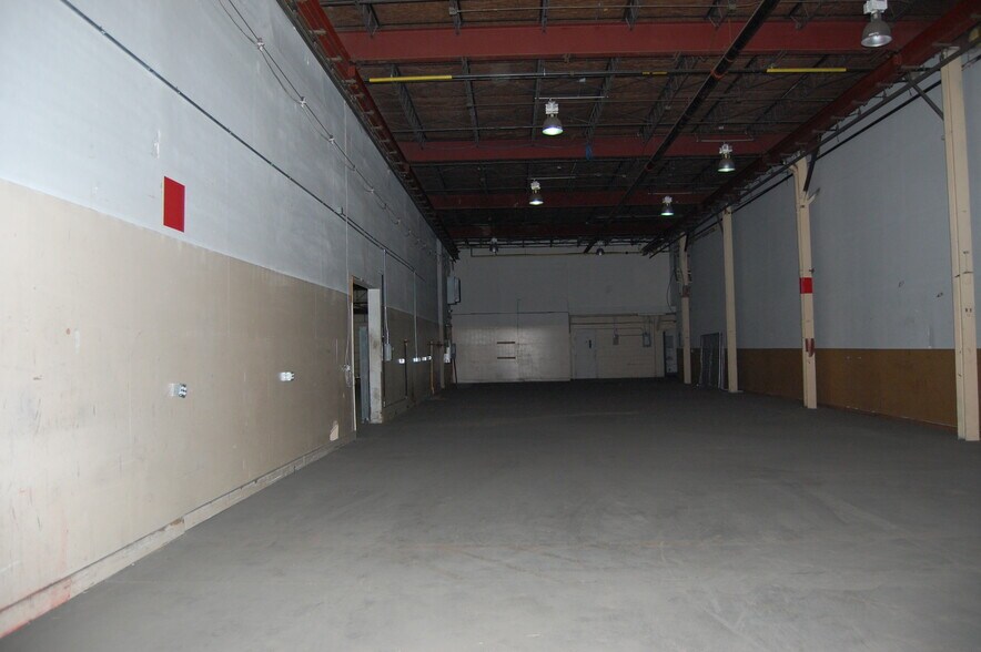 More Photos Of 2636 S Work St, Falconer Manufacturing For Lease