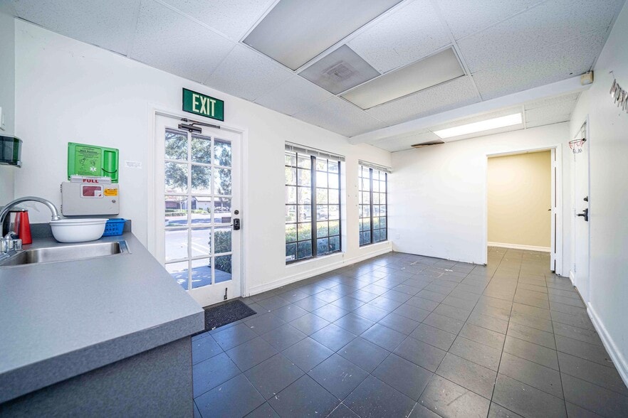 More Photos Of 3151 Airway Ave, Costa Mesa Office For Sale