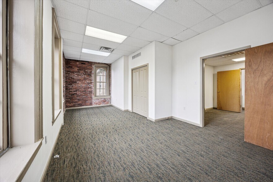 More Photos Of 300 Pond St, Bristol Office For Sale