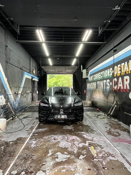 More Photos Of 585 Route 303, Blauvelt Auto Repair For Sale