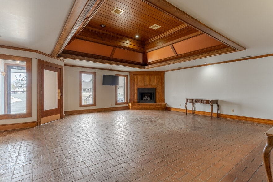 More Photos Of 2816 Veach Rd, Owensboro Medical For Sale