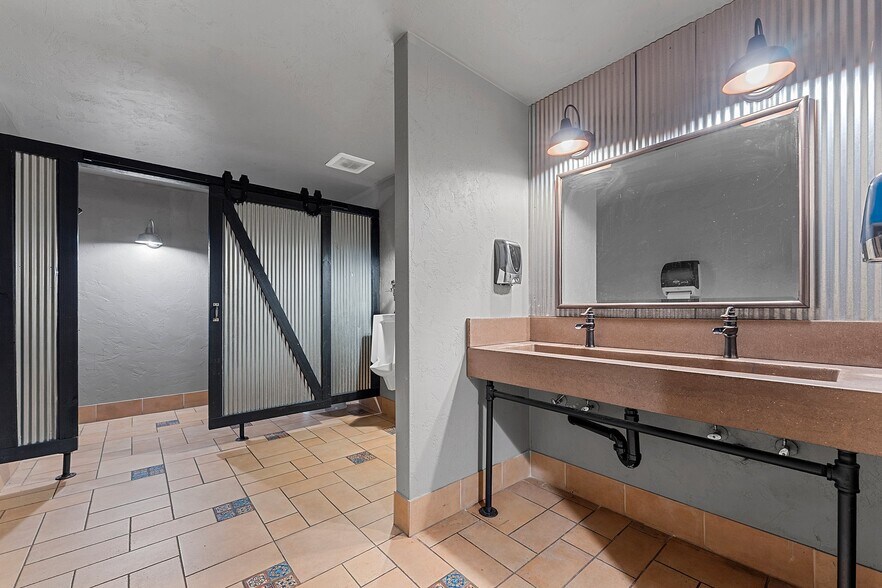 More Photos Of 314 N Appleton St, Appleton Religious Facility For Sale