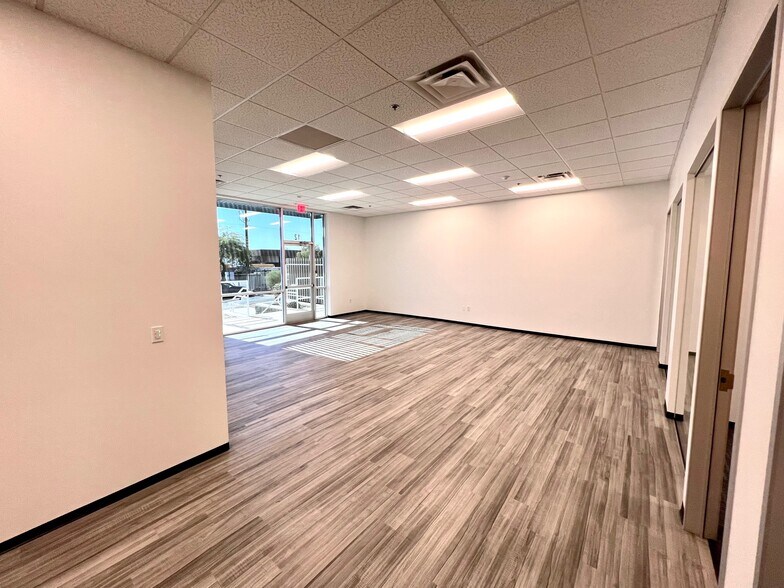 More Photos Of 1120 W Fairmont Dr, Tempe Warehouse For Lease
