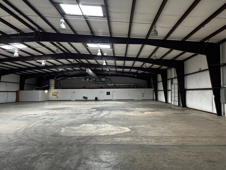 More Photos Of 111 E McCarty Ln, San Marcos Industrial For Lease