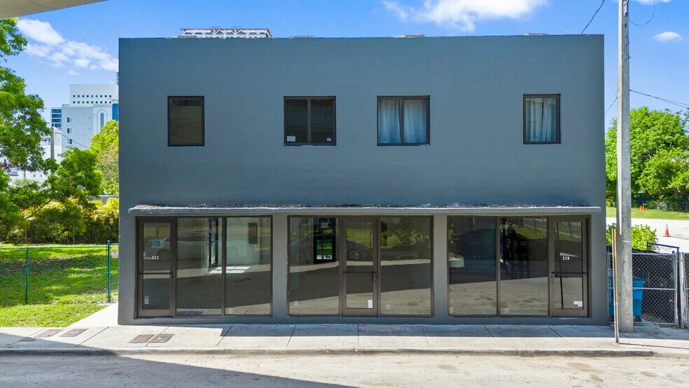 Primary Photo Of 216 NW 11th St, Miami General Retail For Lease