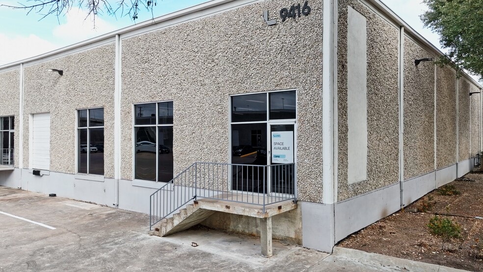 Primary Photo Of 9416 Neils Thompson Dr, Austin Unknown For Lease