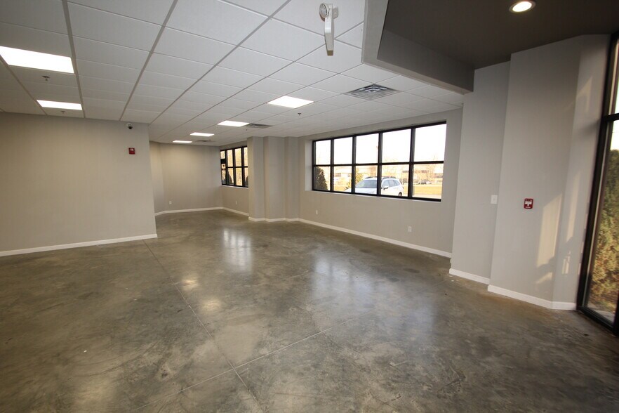 More Photos Of 2302 Turnpike St, North Andover General Retail For Sale