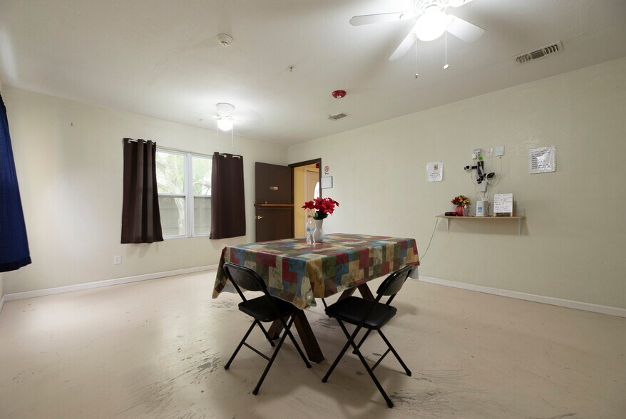 More Photos Of 2522 Holly Hill Dr, San Antonio Medical For Lease