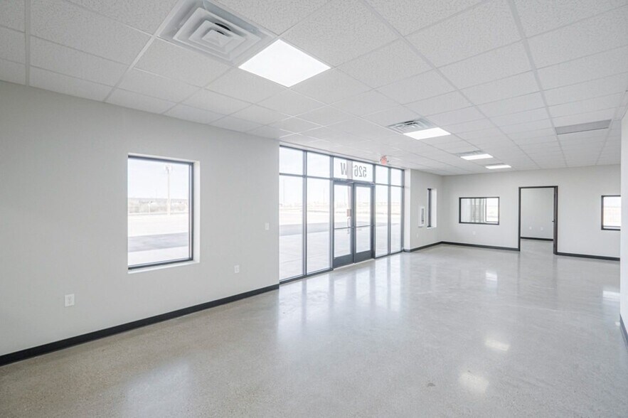 More Photos Of 5261 W Murphy St, Odessa Industrial For Lease