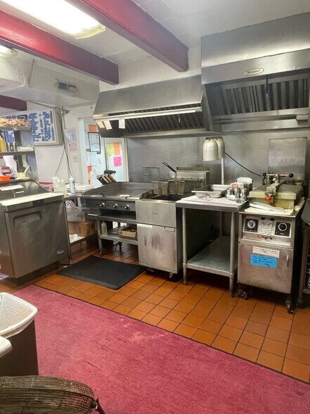 More Photos Of 100 Delaware Ave, Hurlock Restaurant For Sale