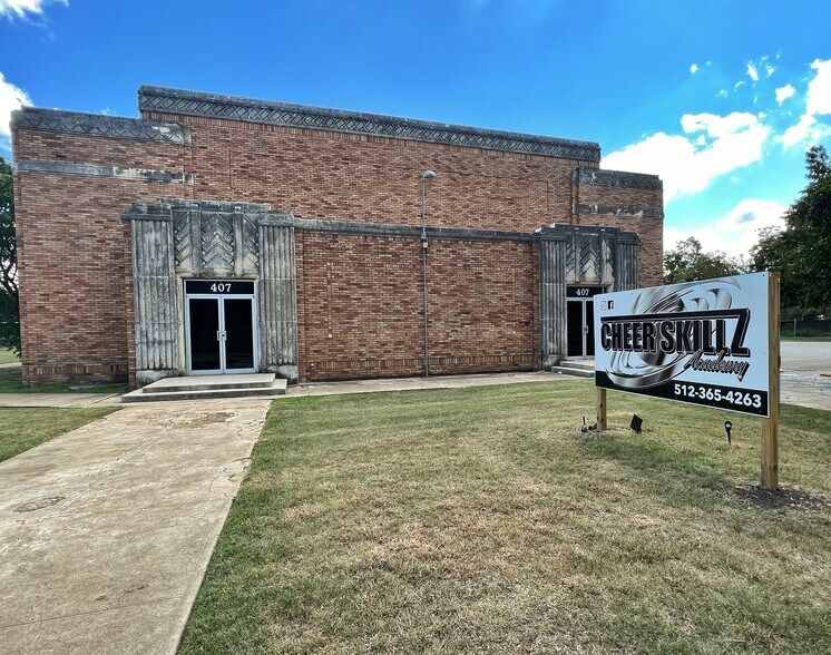 More Photos Of 410 W 7th St, Taylor Research And Development For Lease