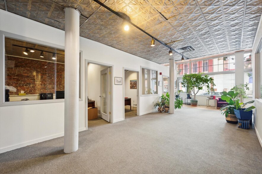 More Photos Of 136-138 N 2nd St, Philadelphia Apartments For Sale
