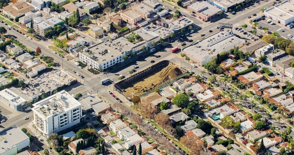 More Photos Of 6055 W Pico Blvd, Los Angeles Apartments For Lease