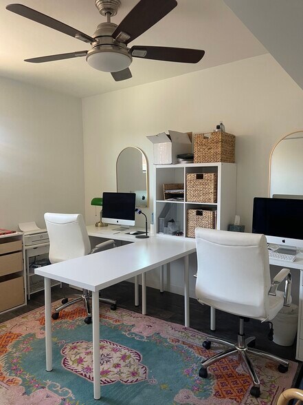 More Photos Of 2546 E Indian School Rd, Phoenix Storefront Retail Office For Lease