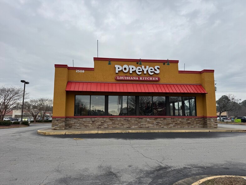 Primary Photo Of 2508 Dr Martin Luther King Jr Blvd, New Bern Fast Food For Lease