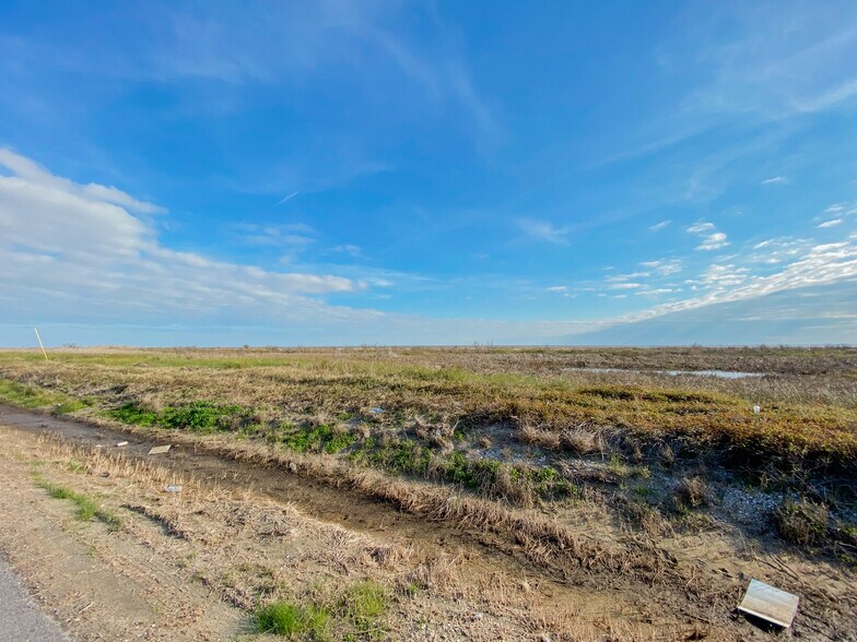 More Photos Of TBD Gulf Beach, Cameron Land For Sale