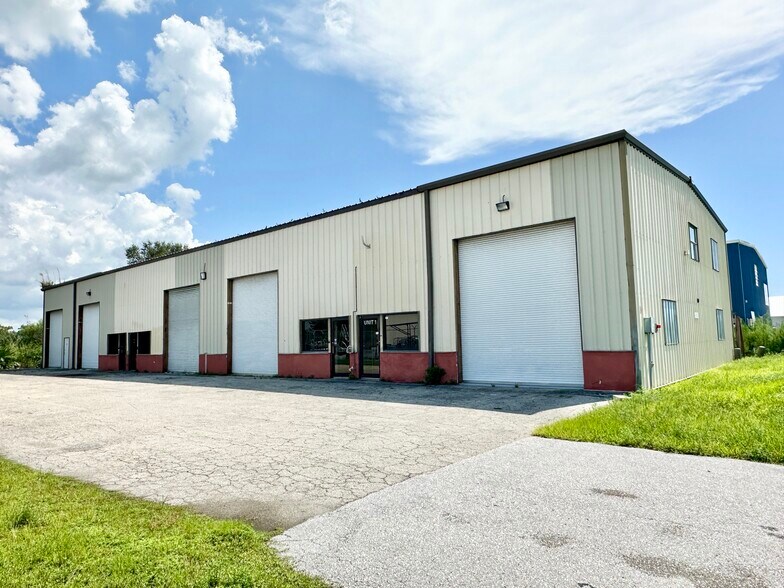 Primary Photo Of 5468 Williamsburg Dr, Punta Gorda Warehouse For Lease