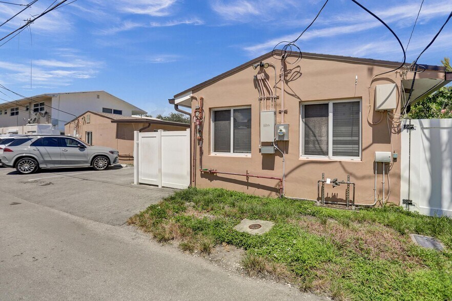 More Photos Of 1722 Madison St, Hollywood Assisted Living For Sale