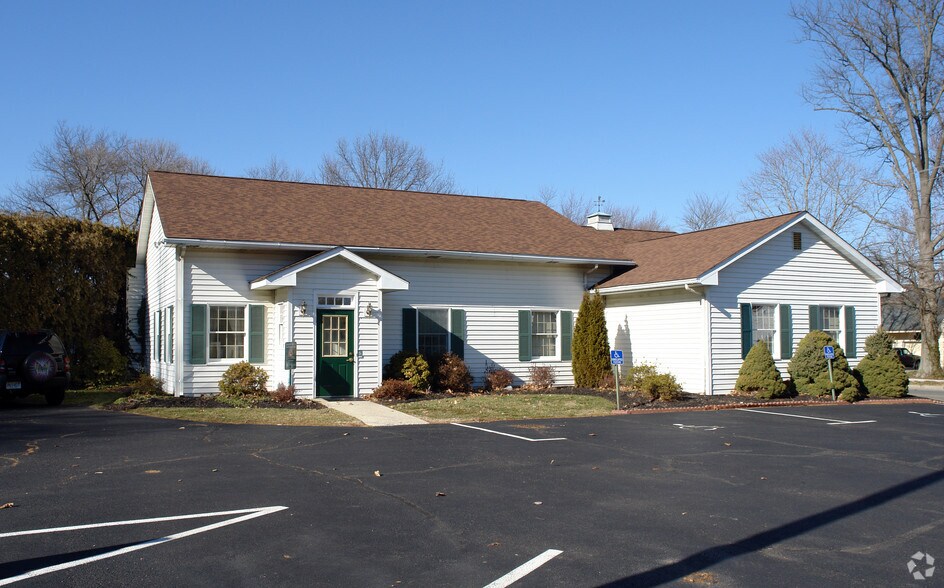 Primary Photo Of 187 East Ave, Woodstown Medical For Lease