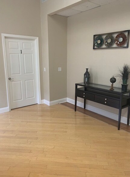 More Photos Of 1180 W Olive Ave, Merced Coworking Space