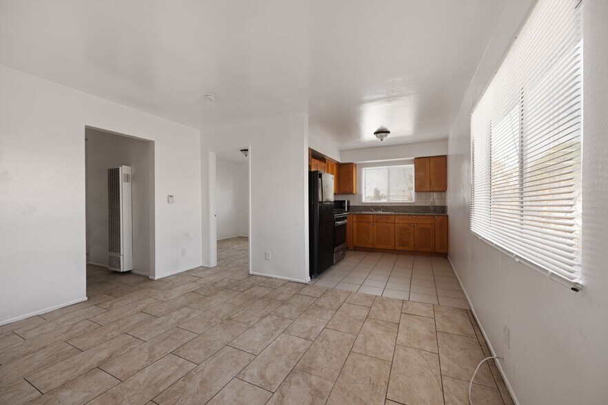 More Photos Of 8925 Broadway, Los Angeles Apartments For Sale