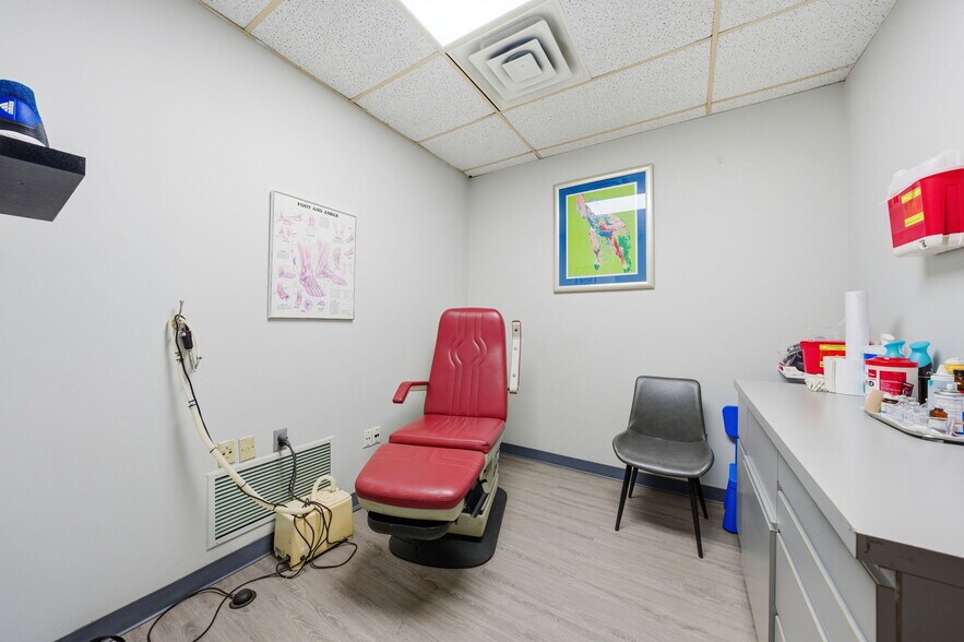 More Photos Of 299 Forest Ave, Paramus Office For Sale