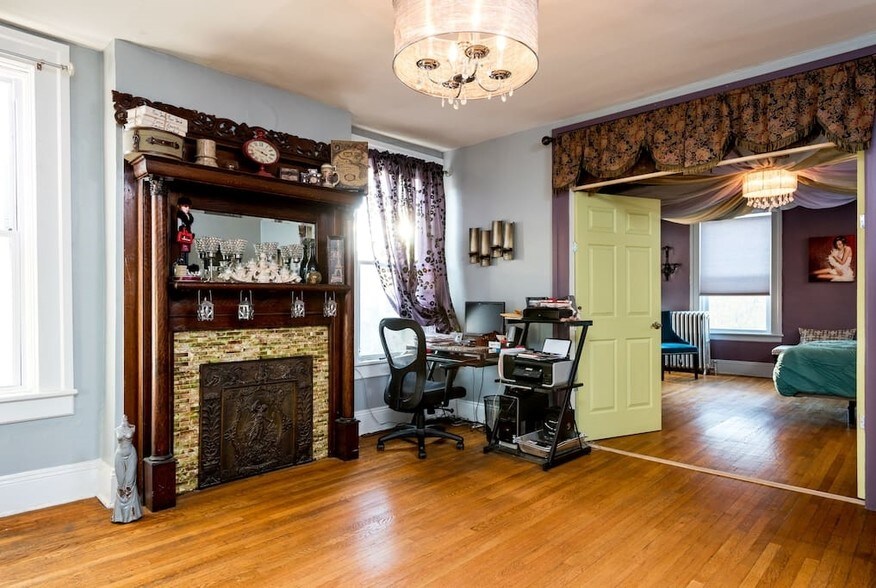 More Photos Of 562 5th Ave, Troy Specialty For Lease