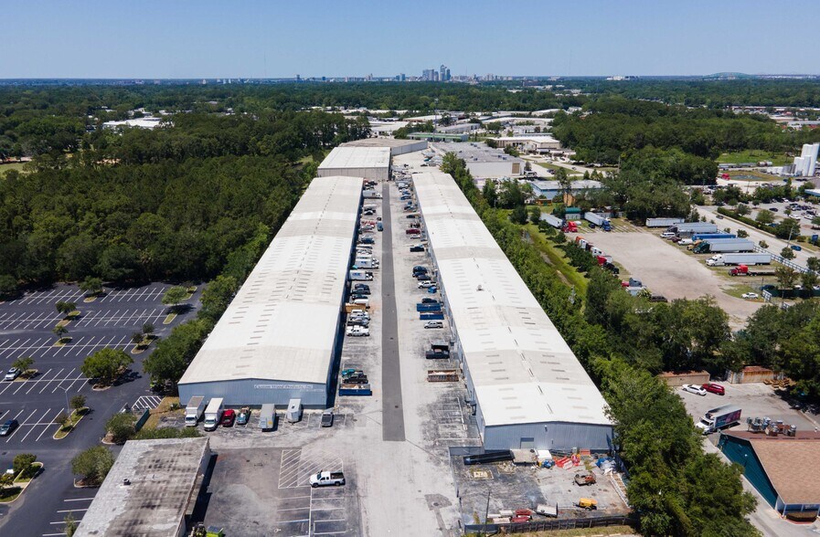 More Photos Of 3811 University Blvd W, Jacksonville Unknown For Lease