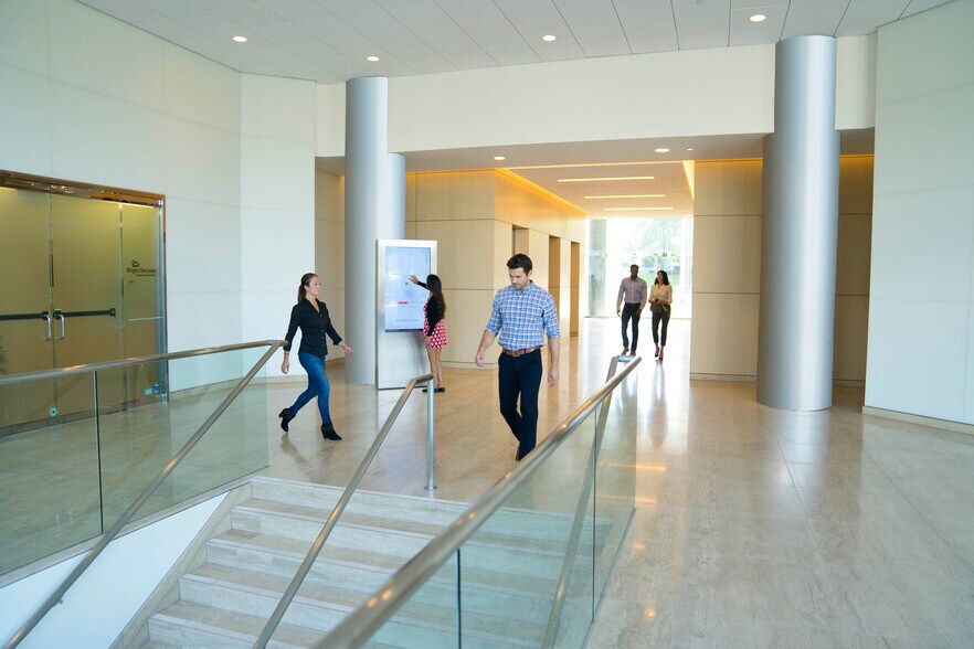 More Photos Of 4660 La Jolla Village Dr, San Diego Office For Lease