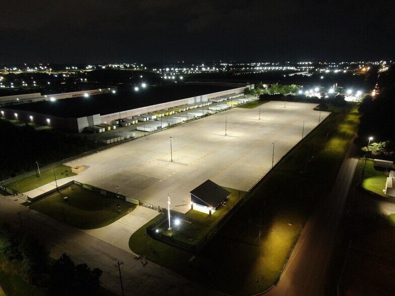 More Photos Of 5178 Citation Dr, Memphis Parking Lot For Lease