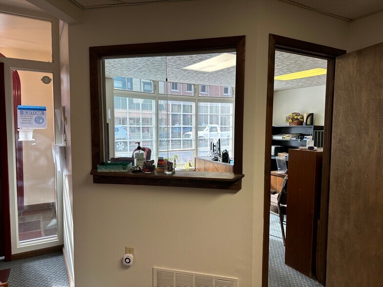 More Photos Of 27 S High St, West Chester Office Residential For Lease