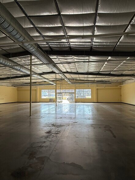 More Photos Of 12902 Highway 190 W, Port Allen Freestanding For Lease