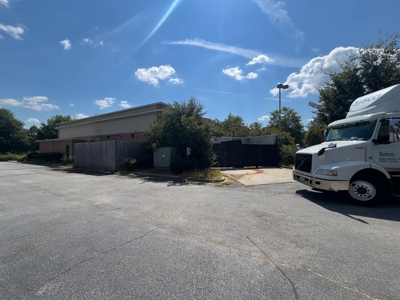 More Photos Of 7322 Stonecrest Concourse, Lithonia Restaurant For Sale